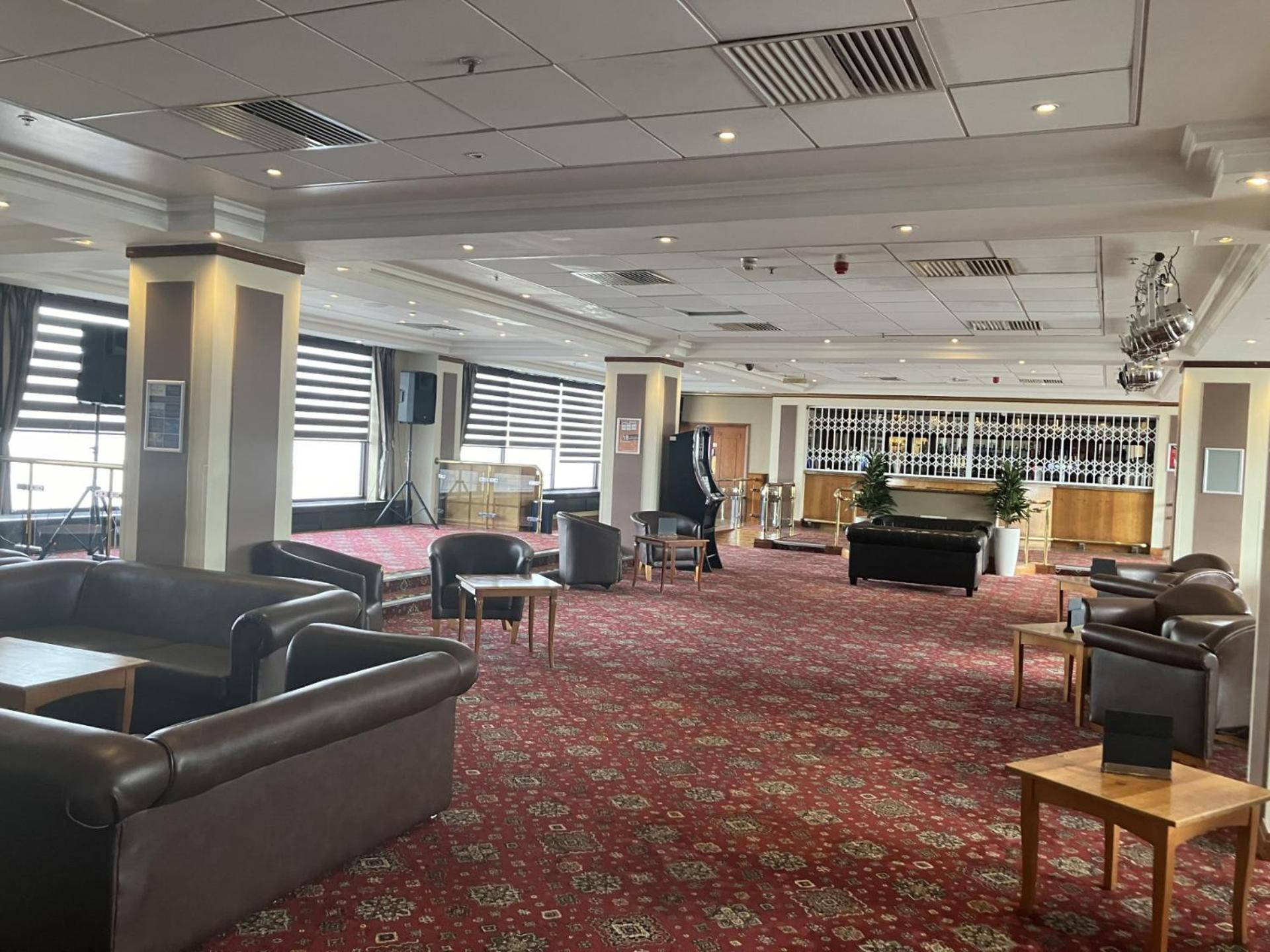 Grand Hotel Blackpool Exteriér fotografie The reception area of the hotel