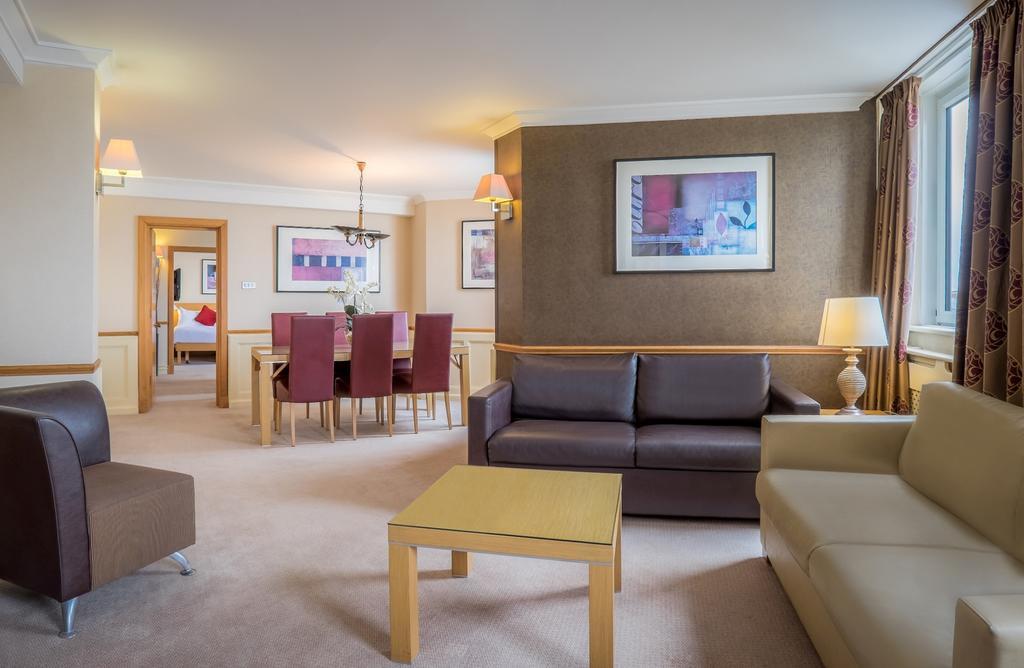 Grand Hotel Blackpool Exteriér fotografie A living room in a hotel